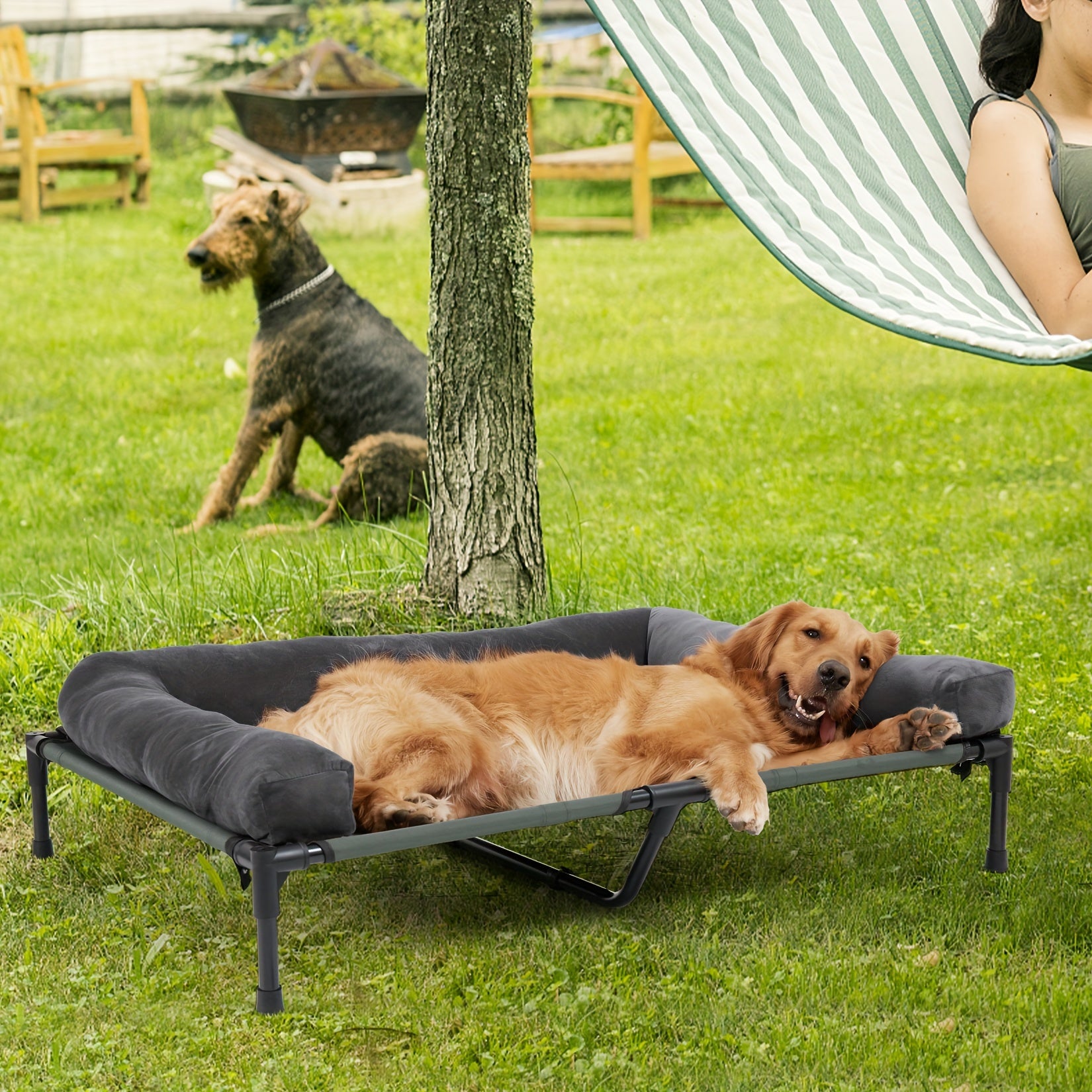 Hundebett für den Außenbereich mit abnehmbarem Kunstfellkissen
